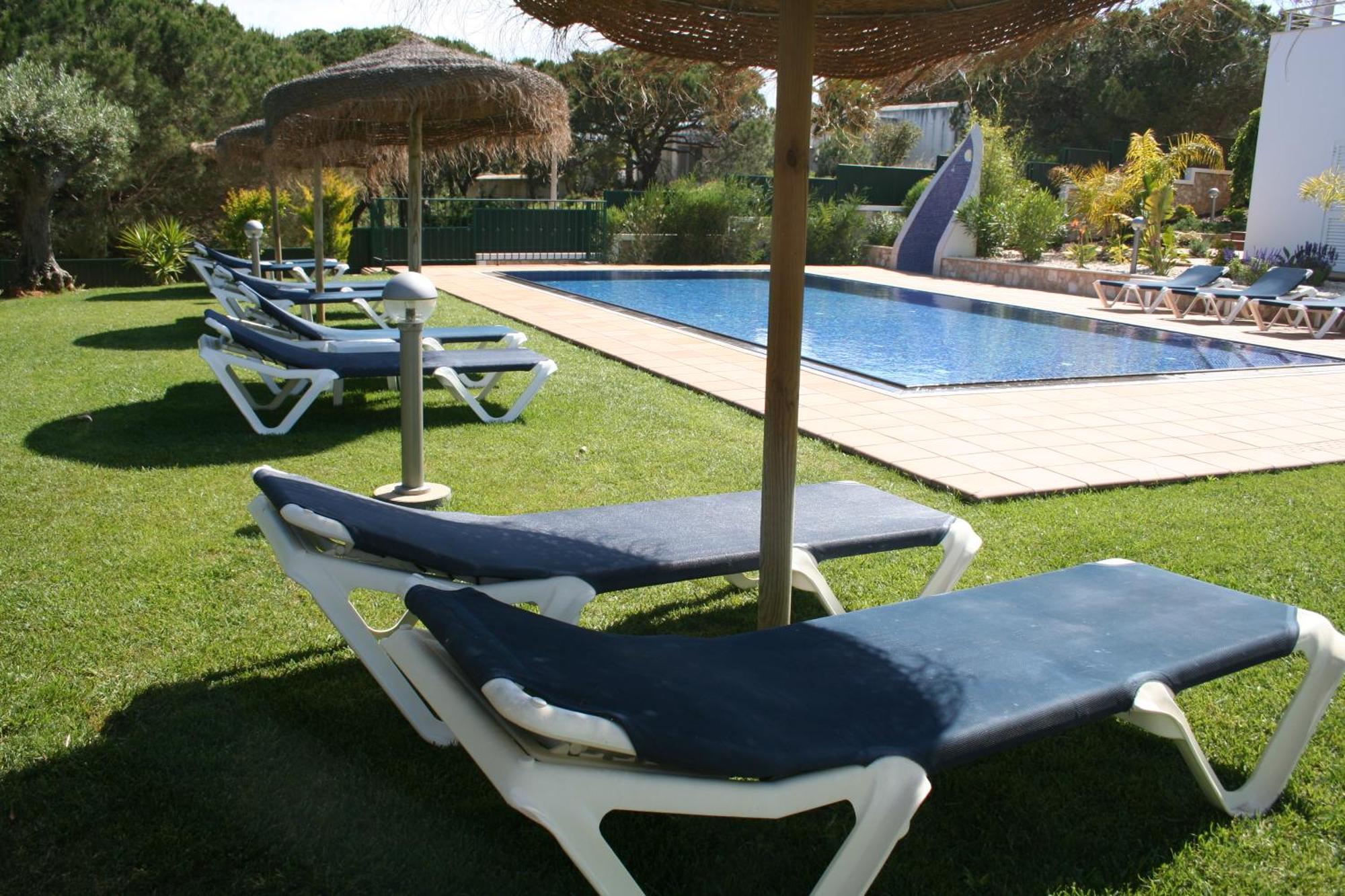 Pine Tree Apartments - Praia Da Coelha - Албуфейра Стая снимка