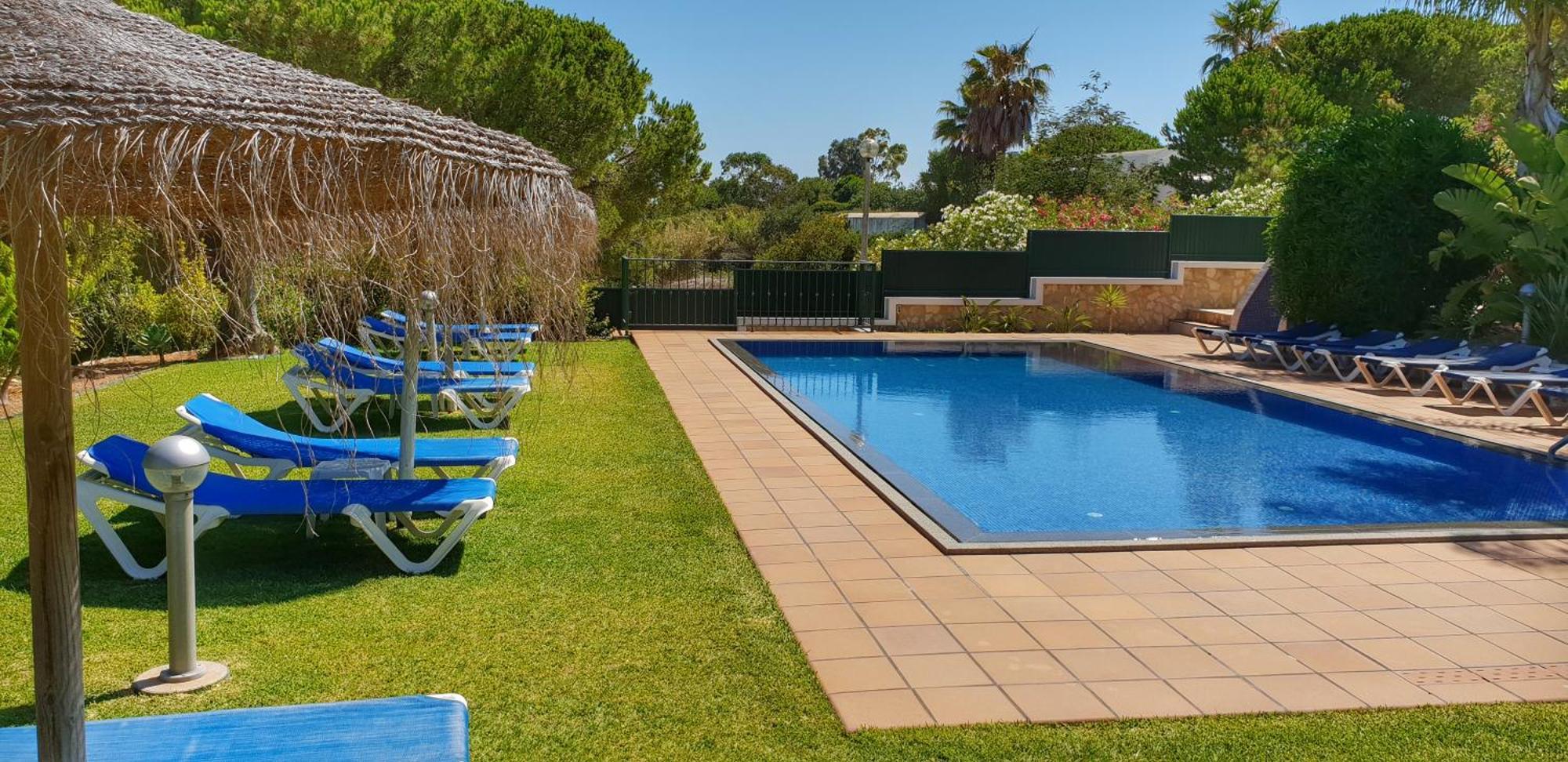 Pine Tree Apartments - Praia Da Coelha - Албуфейра Стая снимка