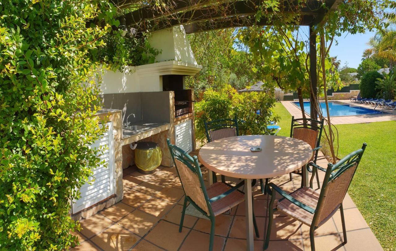 Pine Tree Apartments - Praia Da Coelha - Албуфейра Екстериор снимка